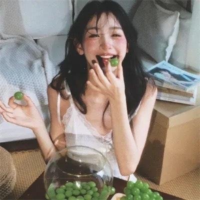 人前叫多莉,人后叫凯蒂 海报